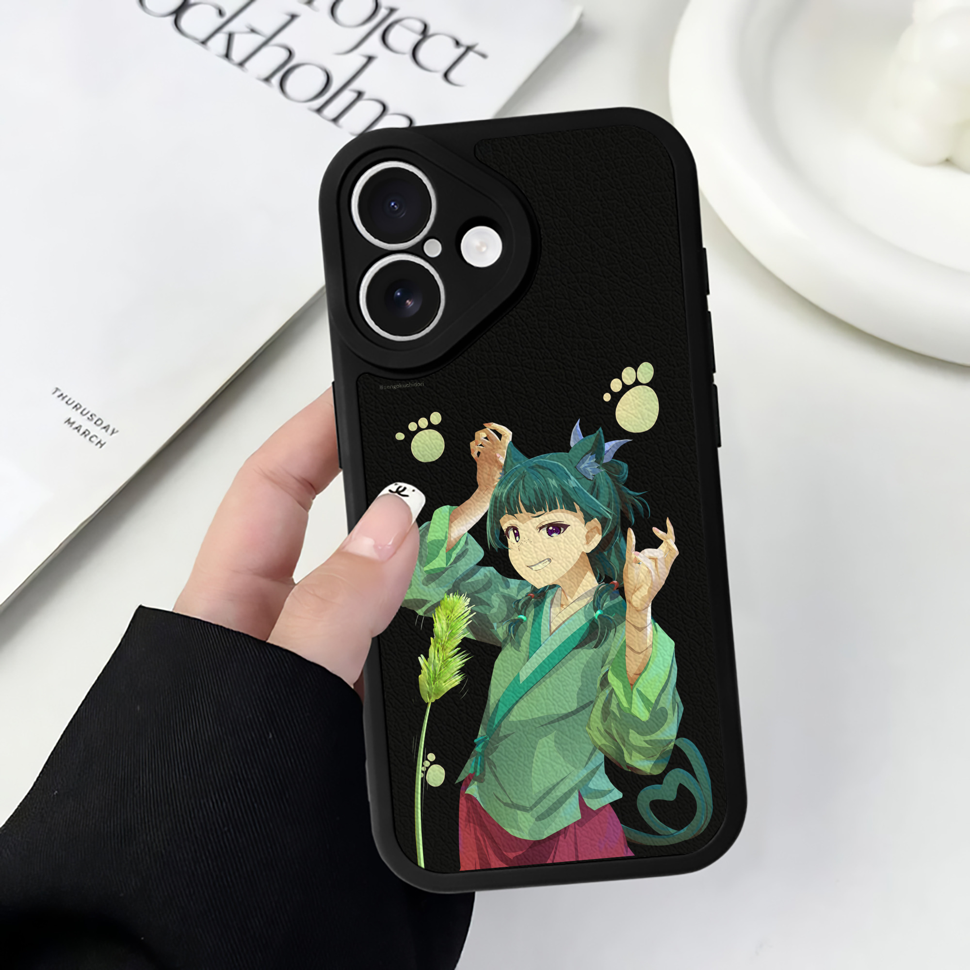 （画像用） 薬屋のひとりごと The Apothecary Diaries 【iPhone 16シリーズ対応】シリコンスマホケース（レザー調） 材質：シリコン